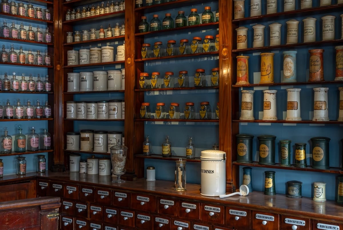 Pharmacy Museum and Qwensel House interior with medicine bottles